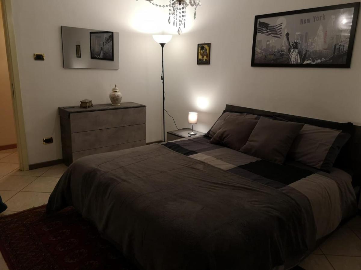 The Trip House - Between The Center And The Sea - Free Wifi And Jacuzzi Катанія Екстер'єр фото